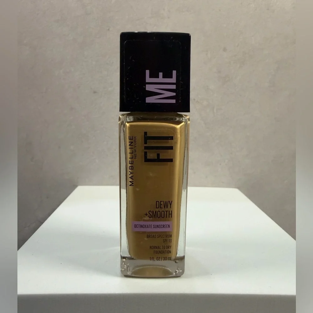 🩷5/$10Maybelline Fit Me Dewy + Smooth Foundation - Warm Tan